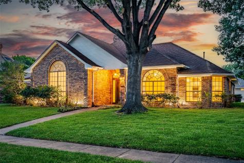 2117 Rolling Oak Lane Garland TX 75044