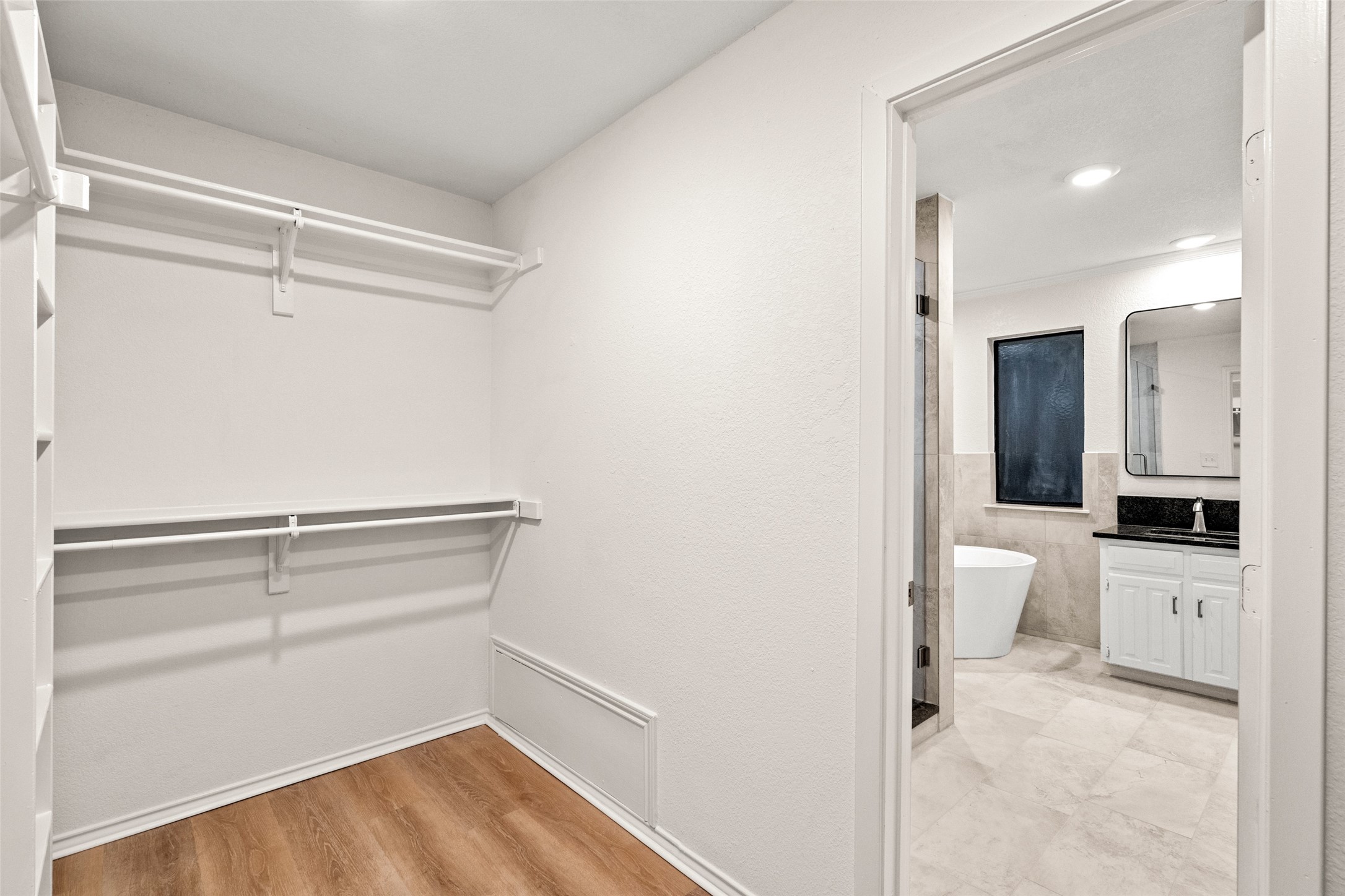 2117 Rolling Oak Lane Garland TX 75044