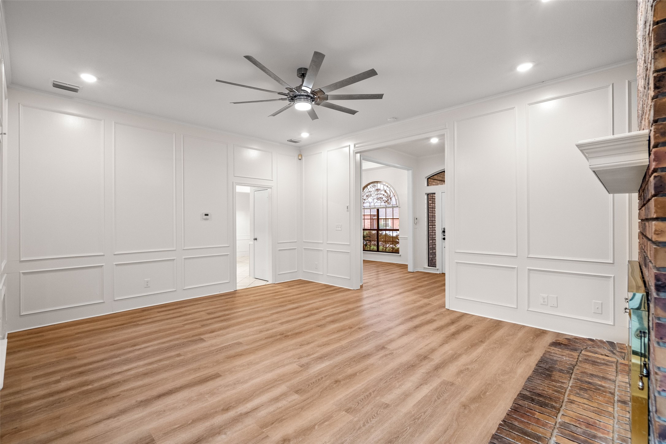 2117 Rolling Oak Lane Garland TX 75044