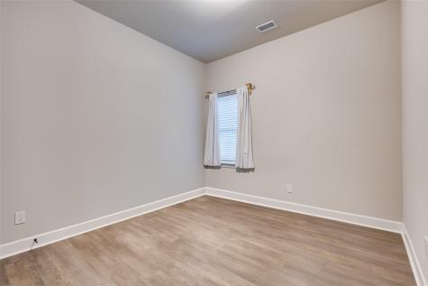 1812 Leo Drive Van Alstyne TX 75495