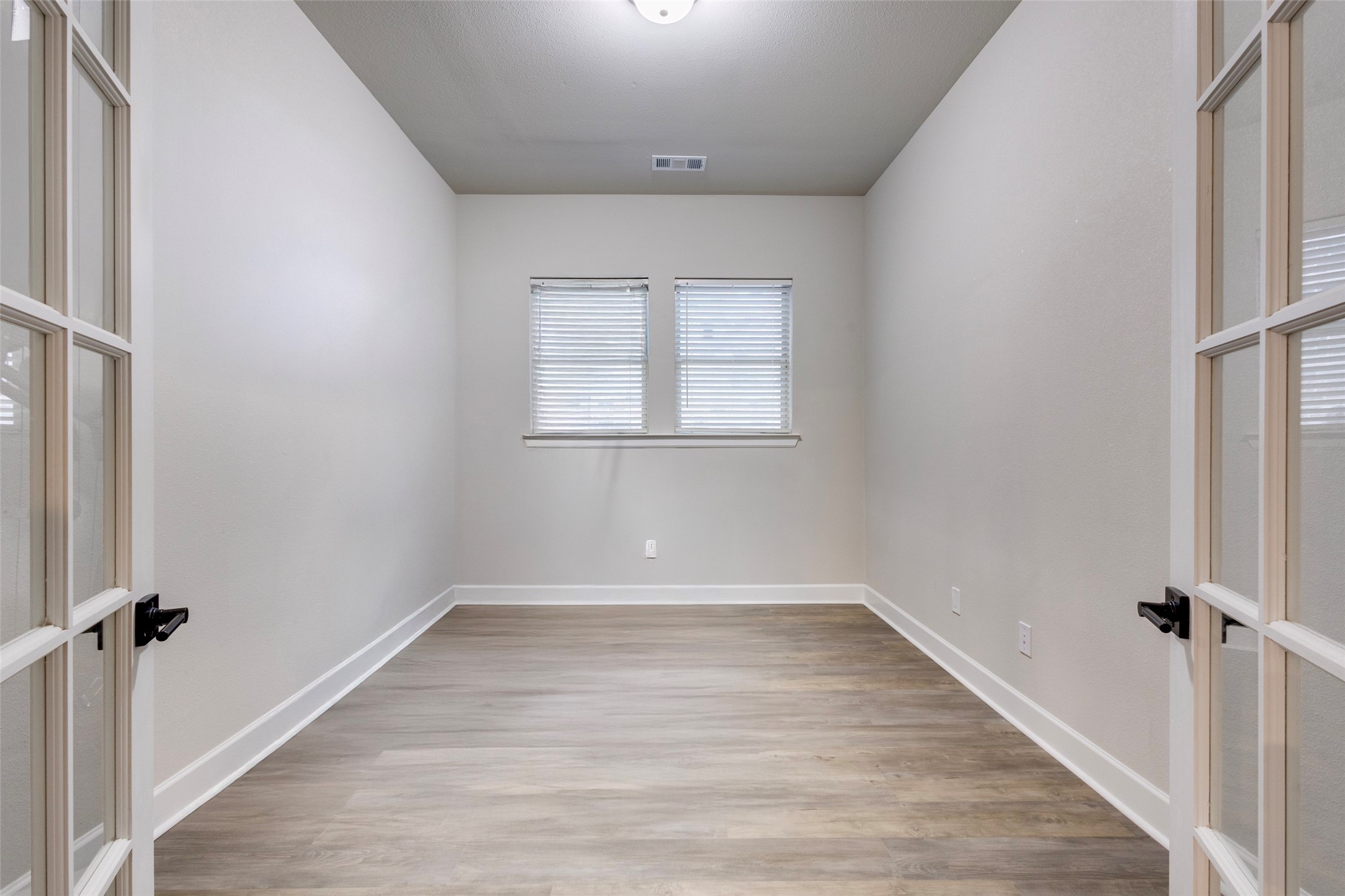 1812 Leo Drive Van Alstyne TX 75495