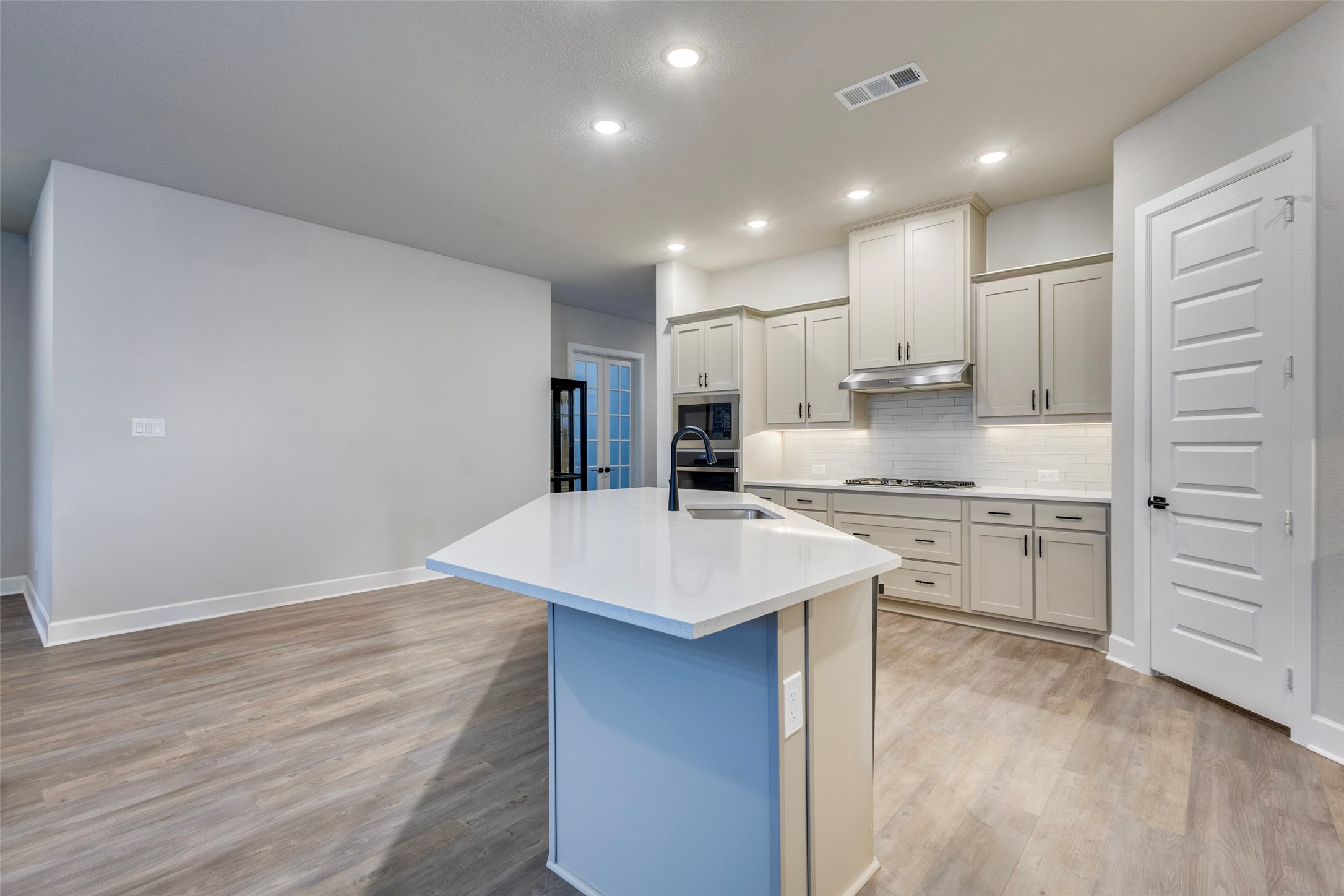 1812 Leo Drive Van Alstyne TX 75495