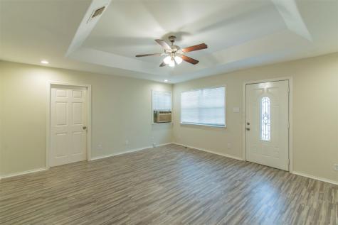 1006 Avenue C Duncanville TX 75137