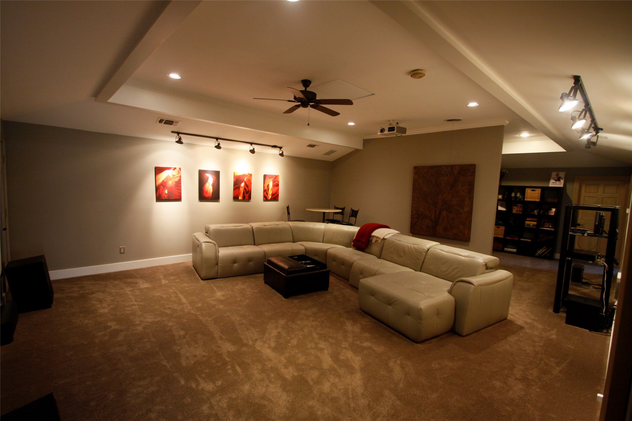 9324 Moss Farm Lane Dallas TX 75243