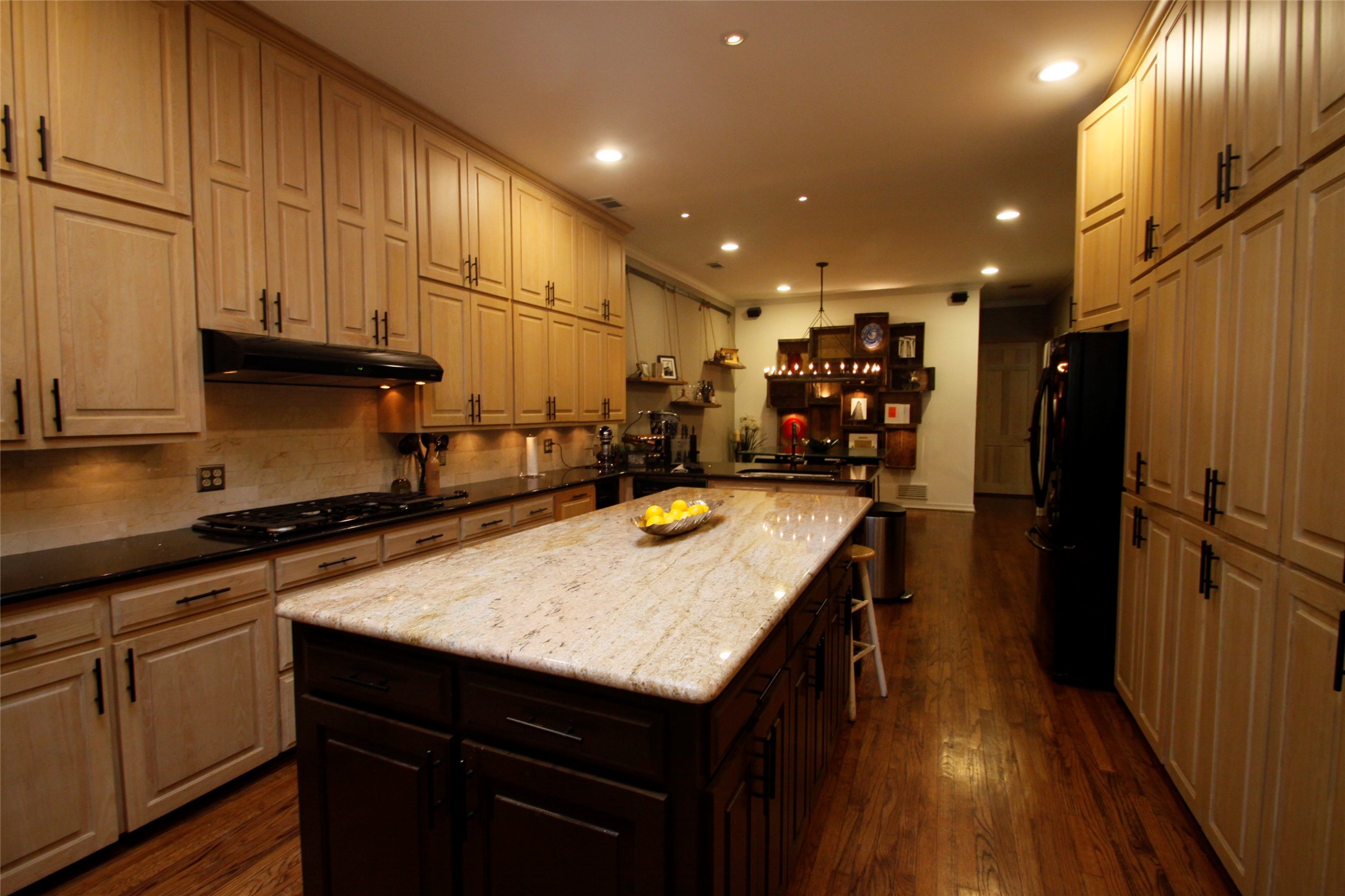 9324 Moss Farm Lane Dallas TX 75243