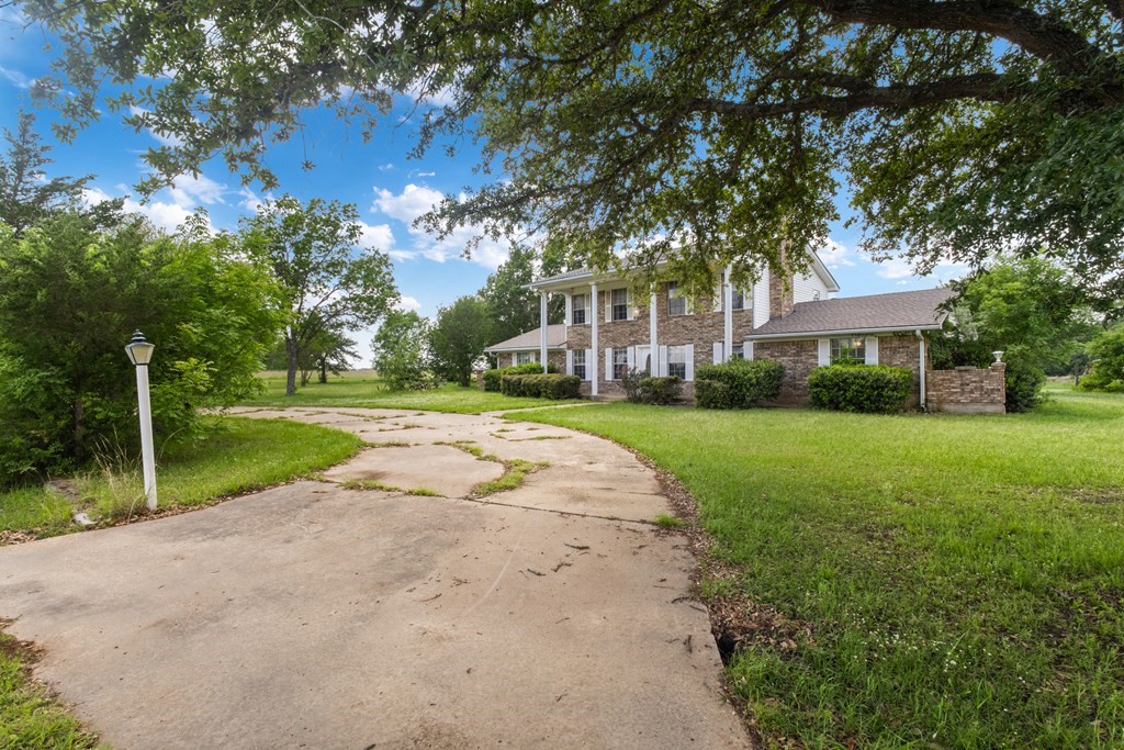 2503 Vz County Road 3804 Wills Point TX 75169