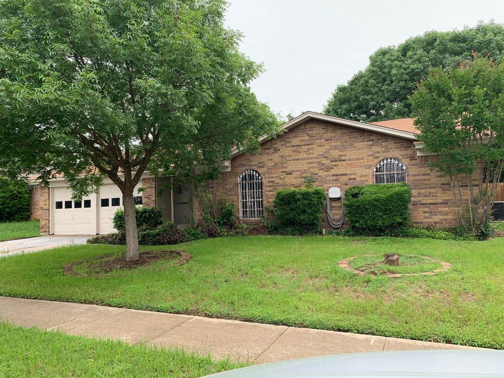 756 NW Charlyne Drive Burleson TX 76028