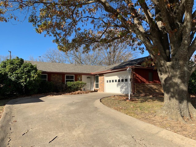 1116 S Valentine Drive Sherman TX 75090