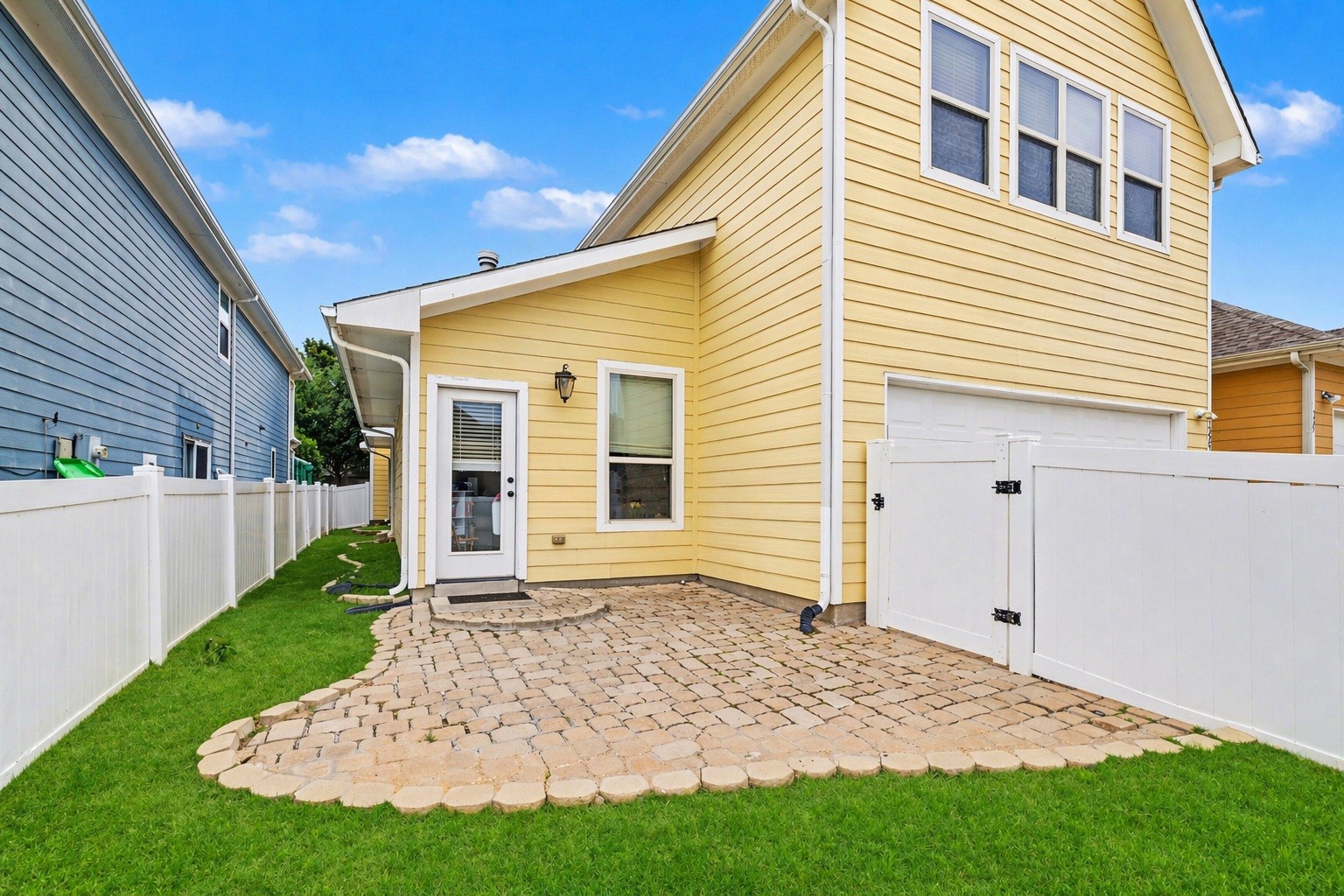 1229 Hayden Lane Savannah TX 76227