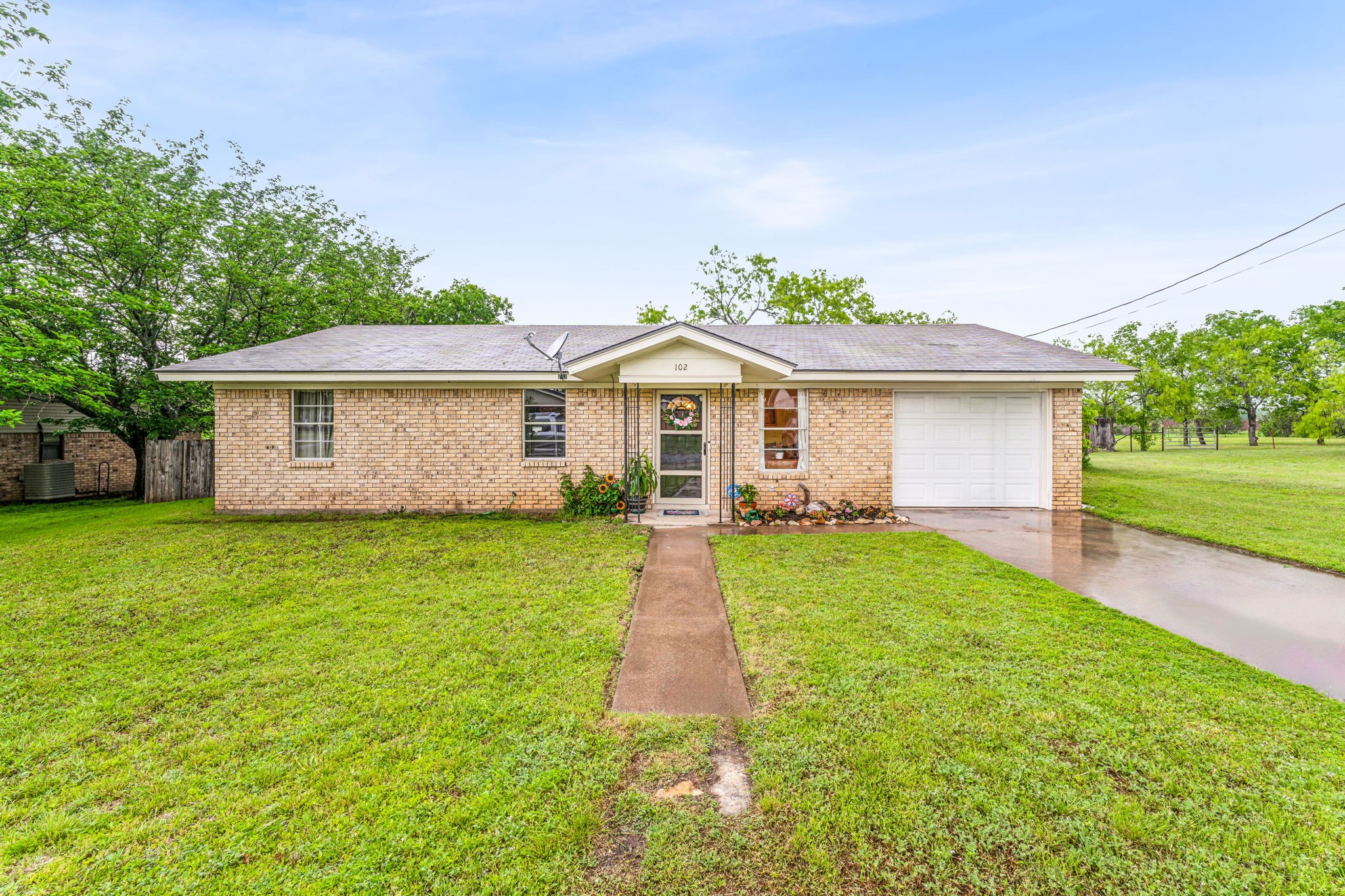 102 Heath Street Hico TX 76457