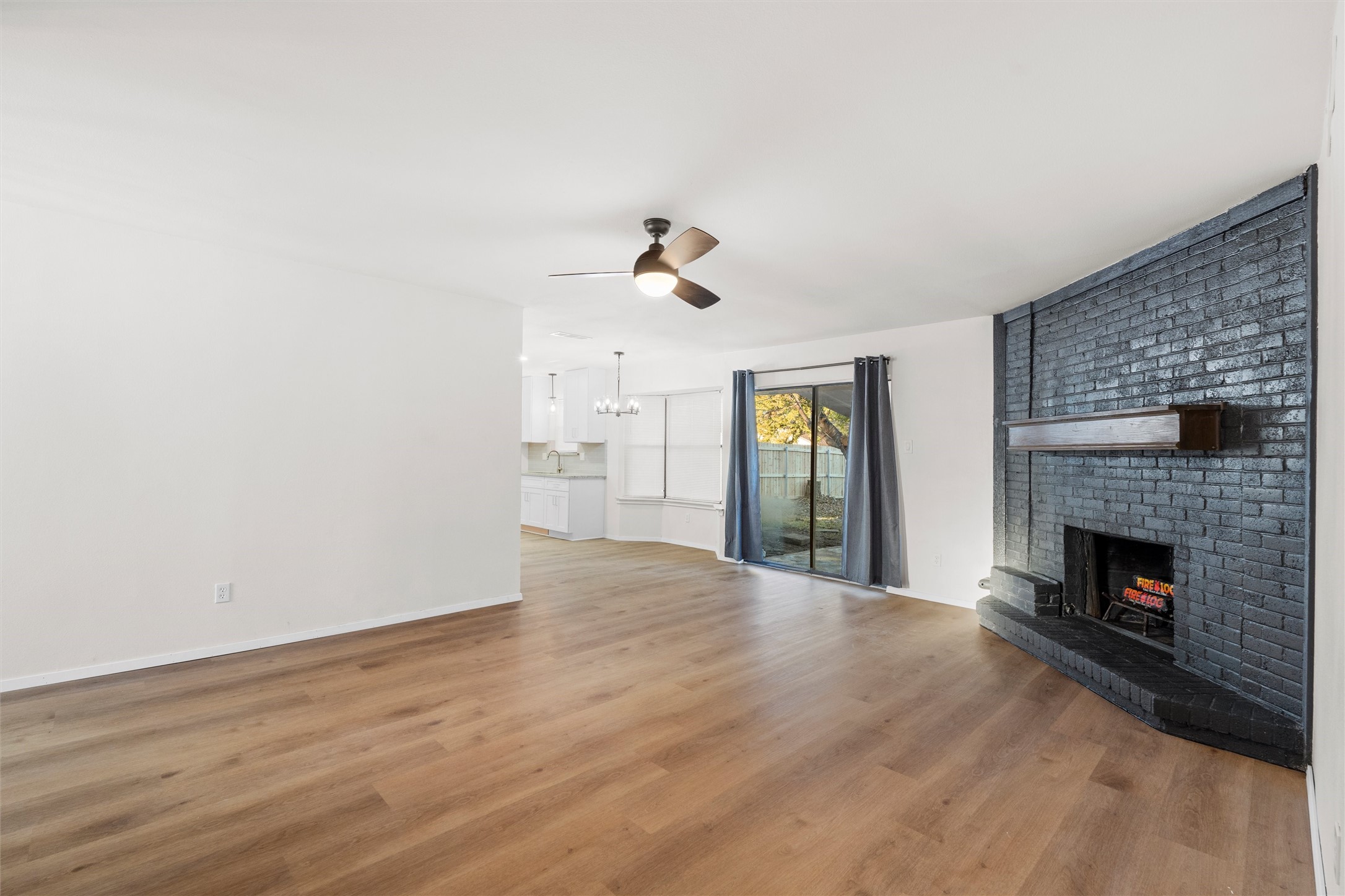 1541 Bosque Drive Garland TX 75040