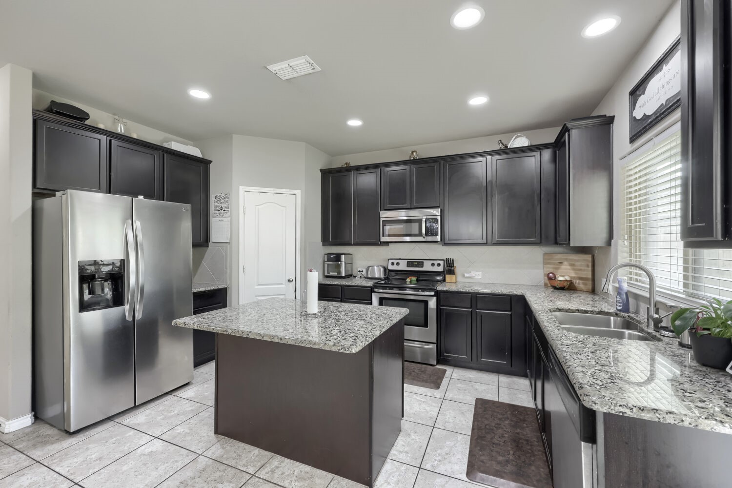 5808 Windy Meadow Lane Grand Prairie TX 75052