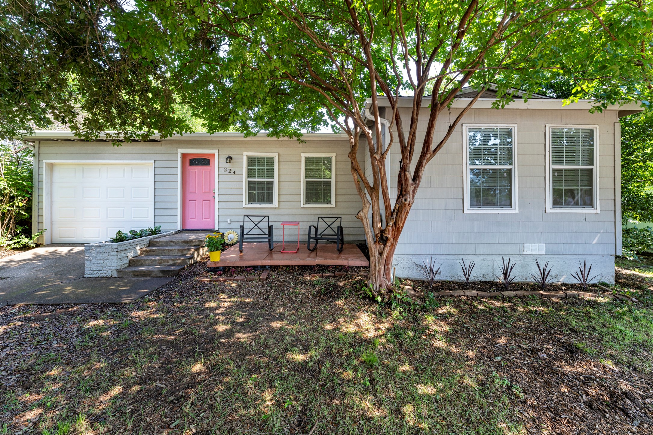 224 Willow Street Hurst TX 76053
