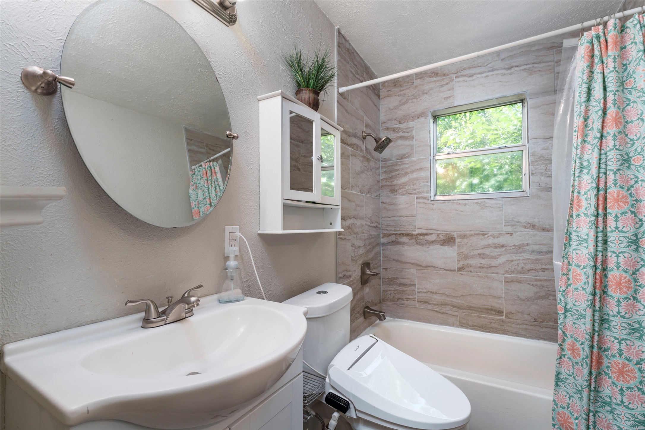 224 Willow Street Hurst TX 76053