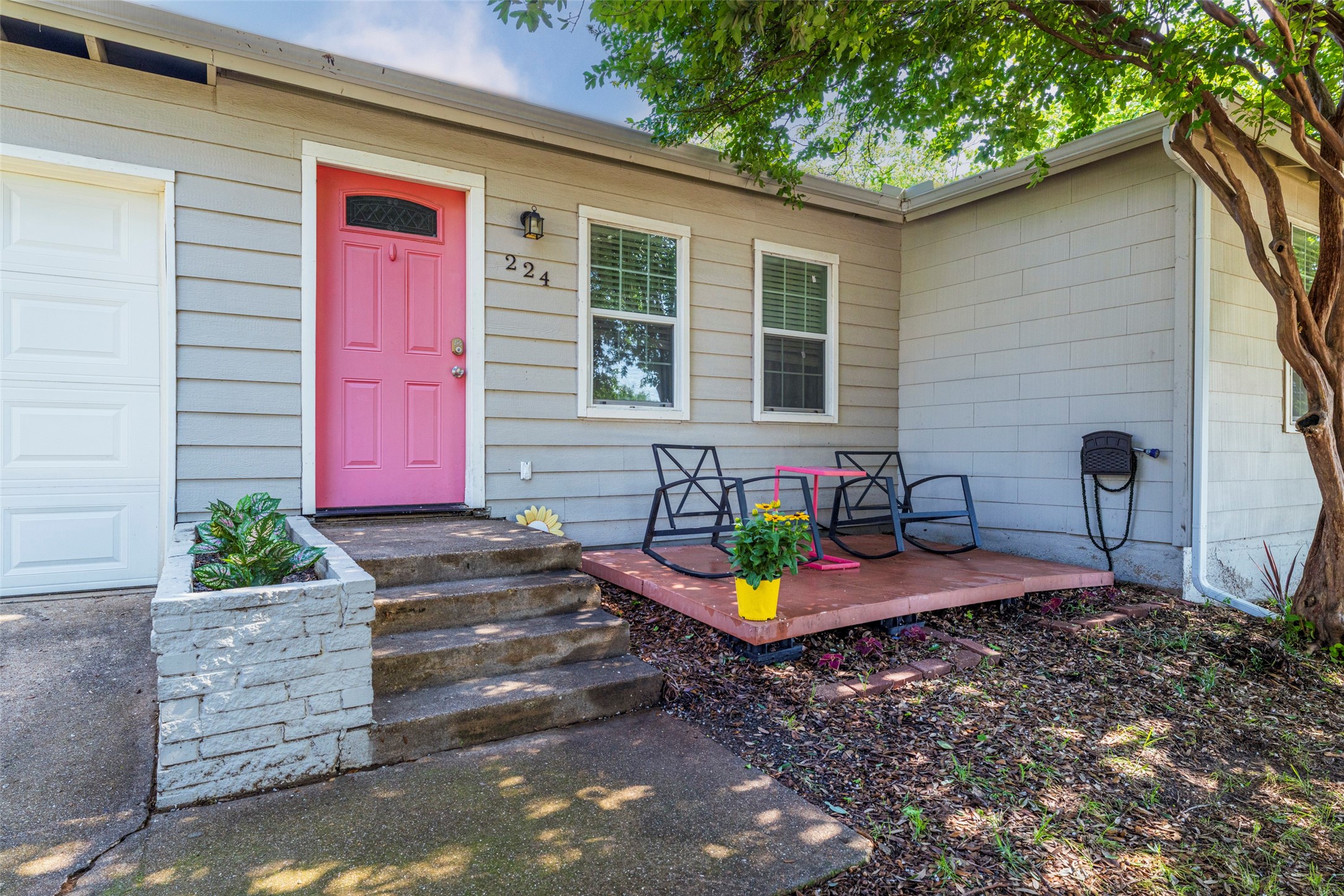 224 Willow Street Hurst TX 76053