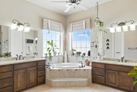141 Pinnacle Peak Lane Weatherford TX 76087
