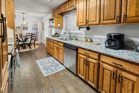 2002 W Lake Drive Gladewater TX 75647