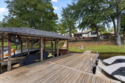 2002 W Lake Drive Gladewater TX 75647