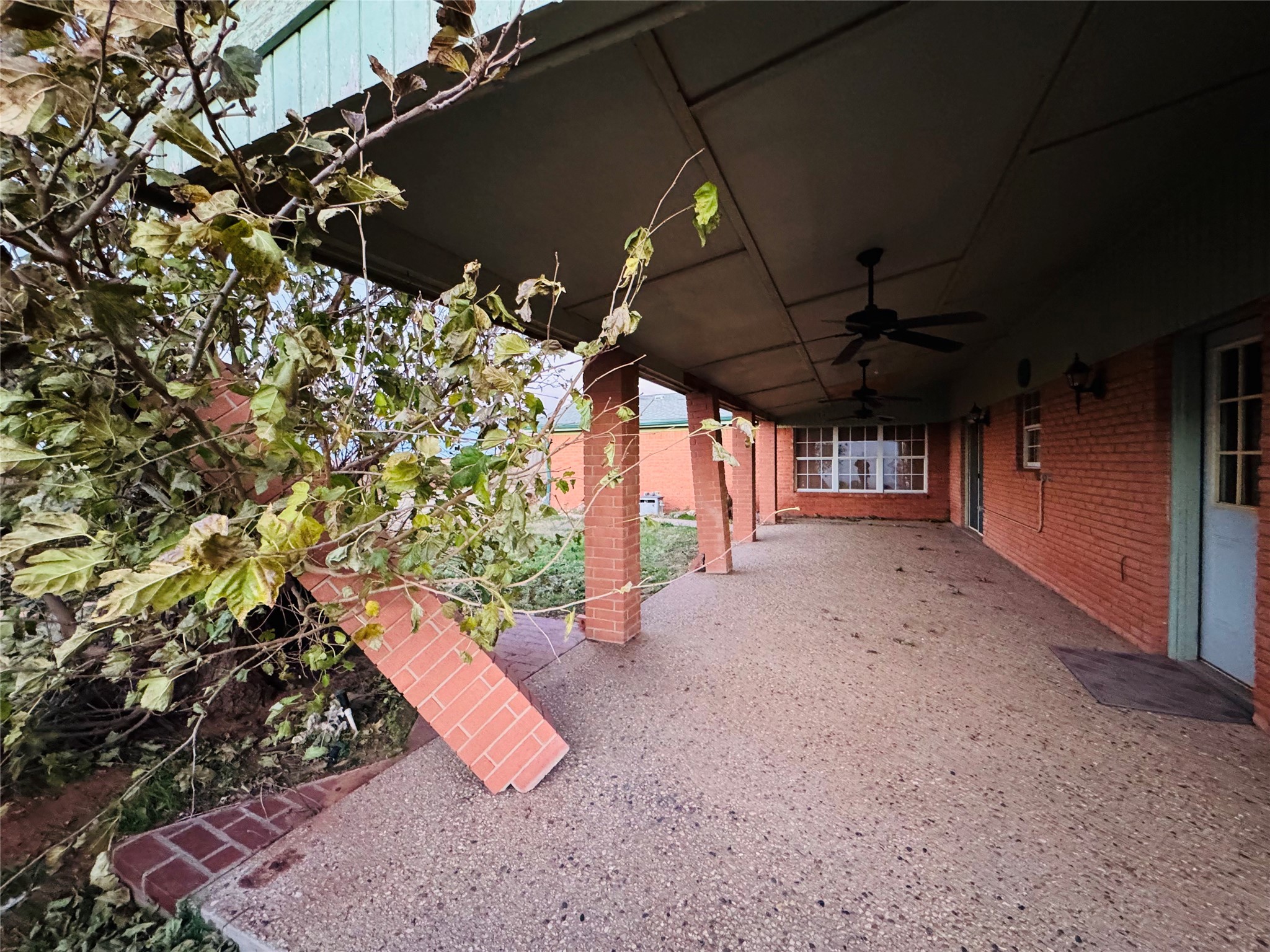 1111 E Sammy Baugh Avenue Rotan TX 79546