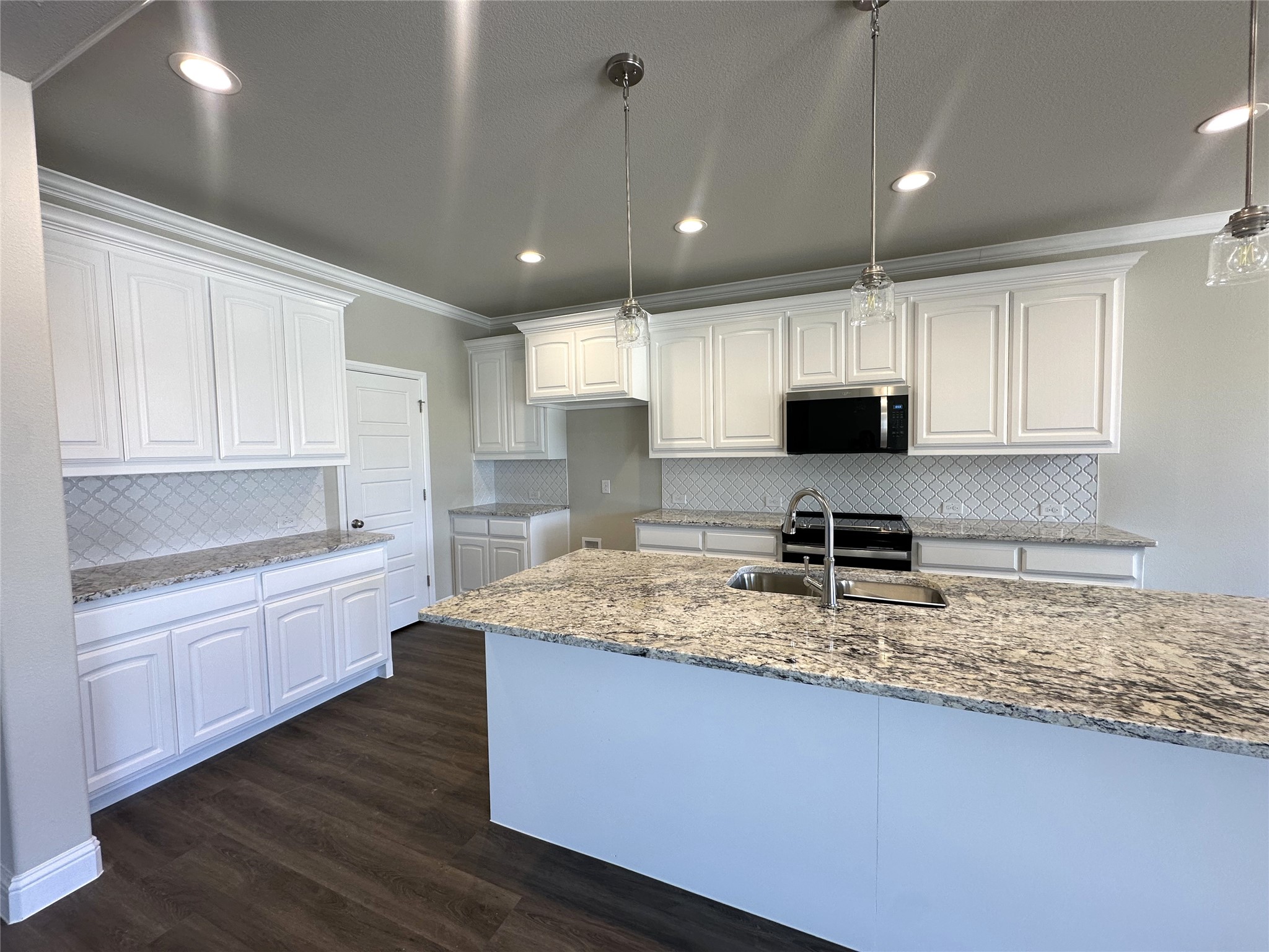 2001 Belle Lagos Lane Cleburne TX 76033