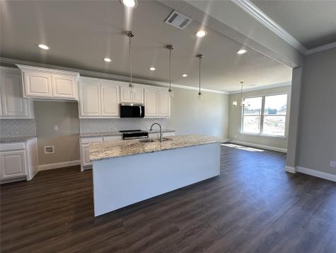 2001 Belle Lagos Lane Cleburne TX 76033