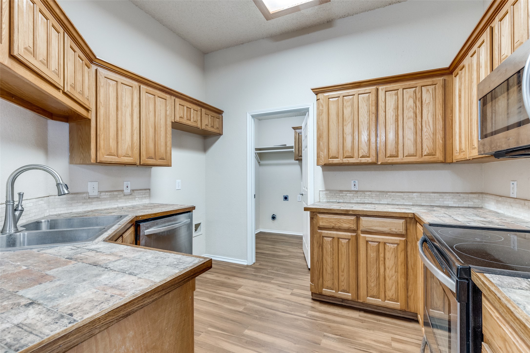 113 Saint James Court Rhome TX 76078