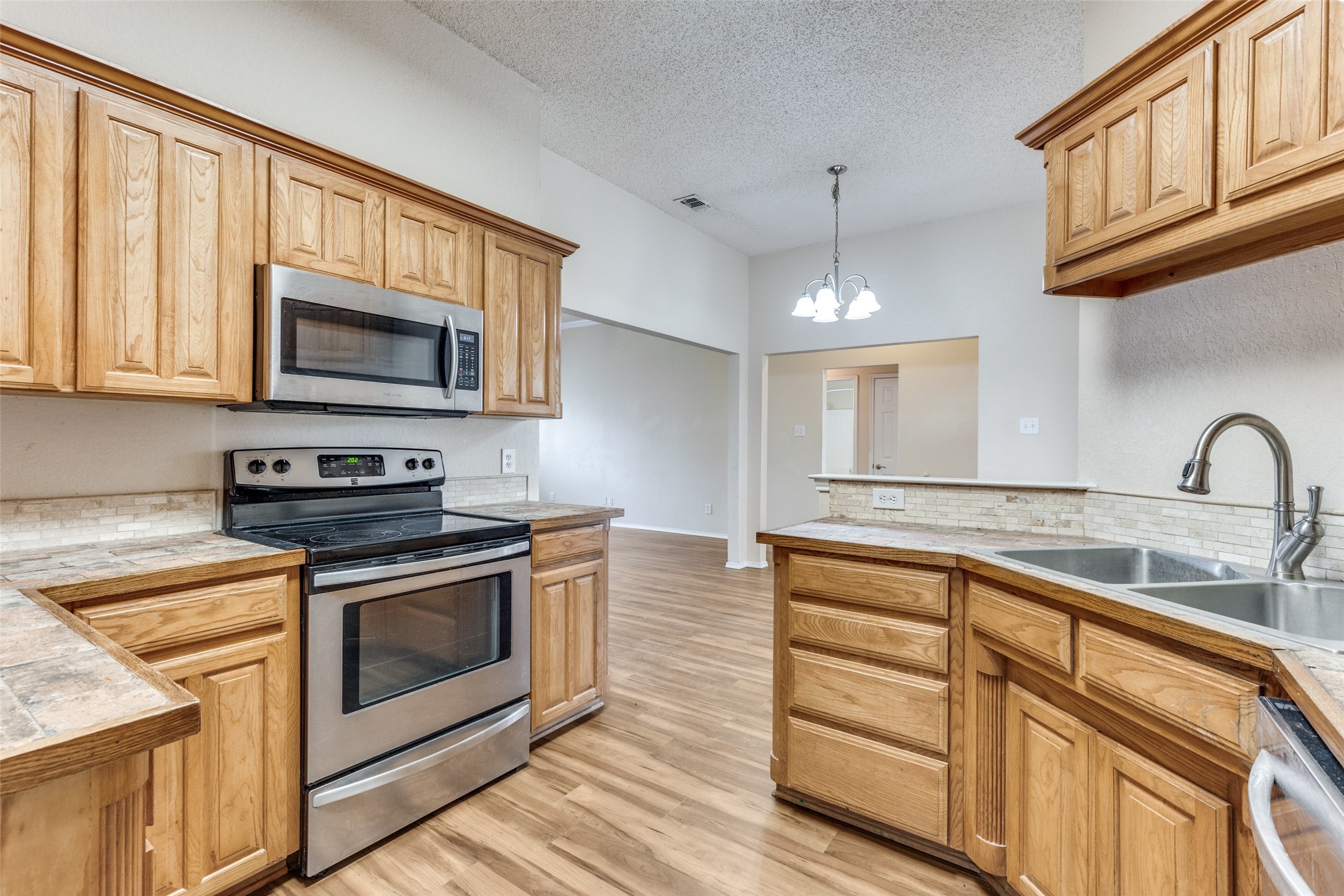 113 Saint James Court Rhome TX 76078