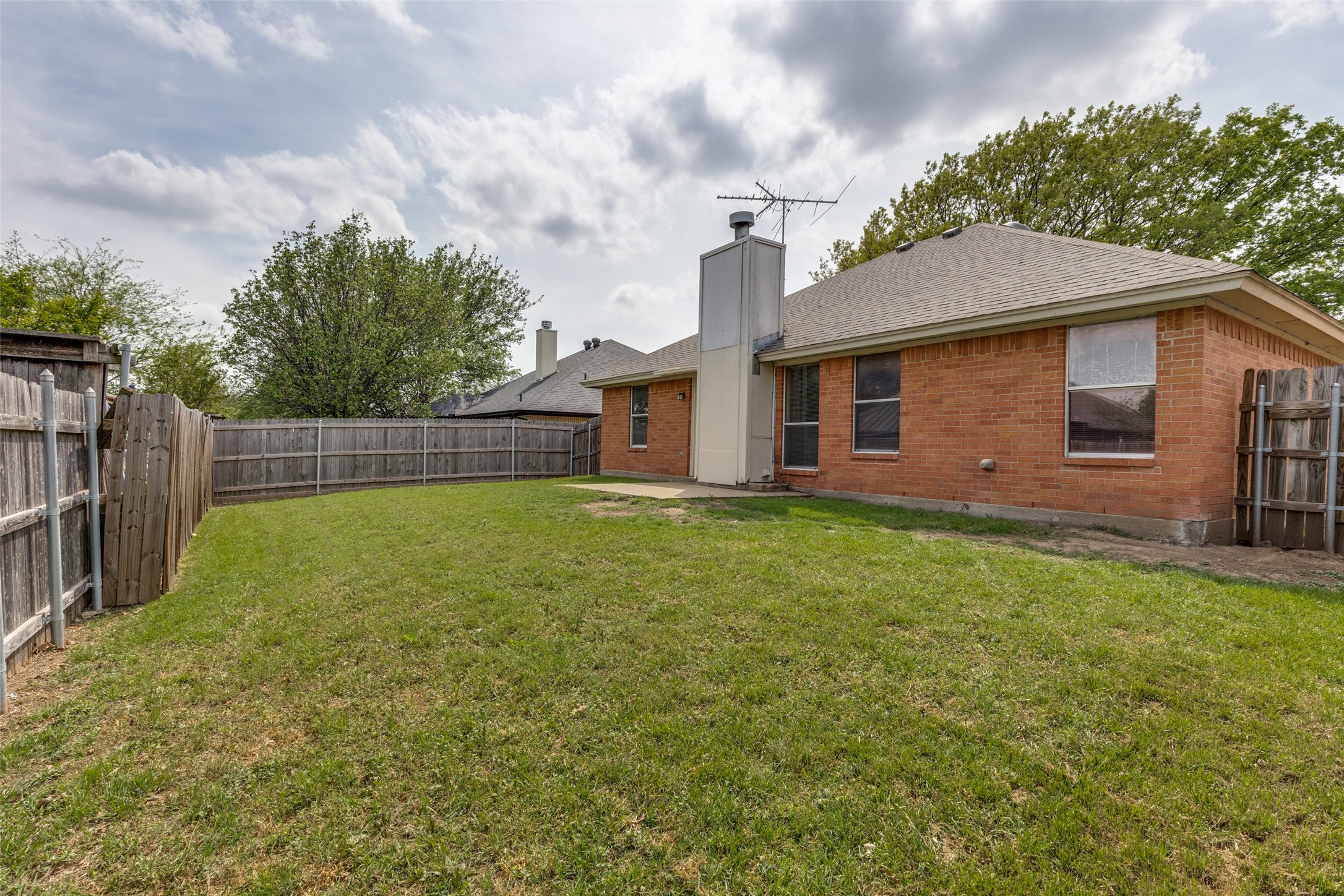 113 Saint James Court Rhome TX 76078