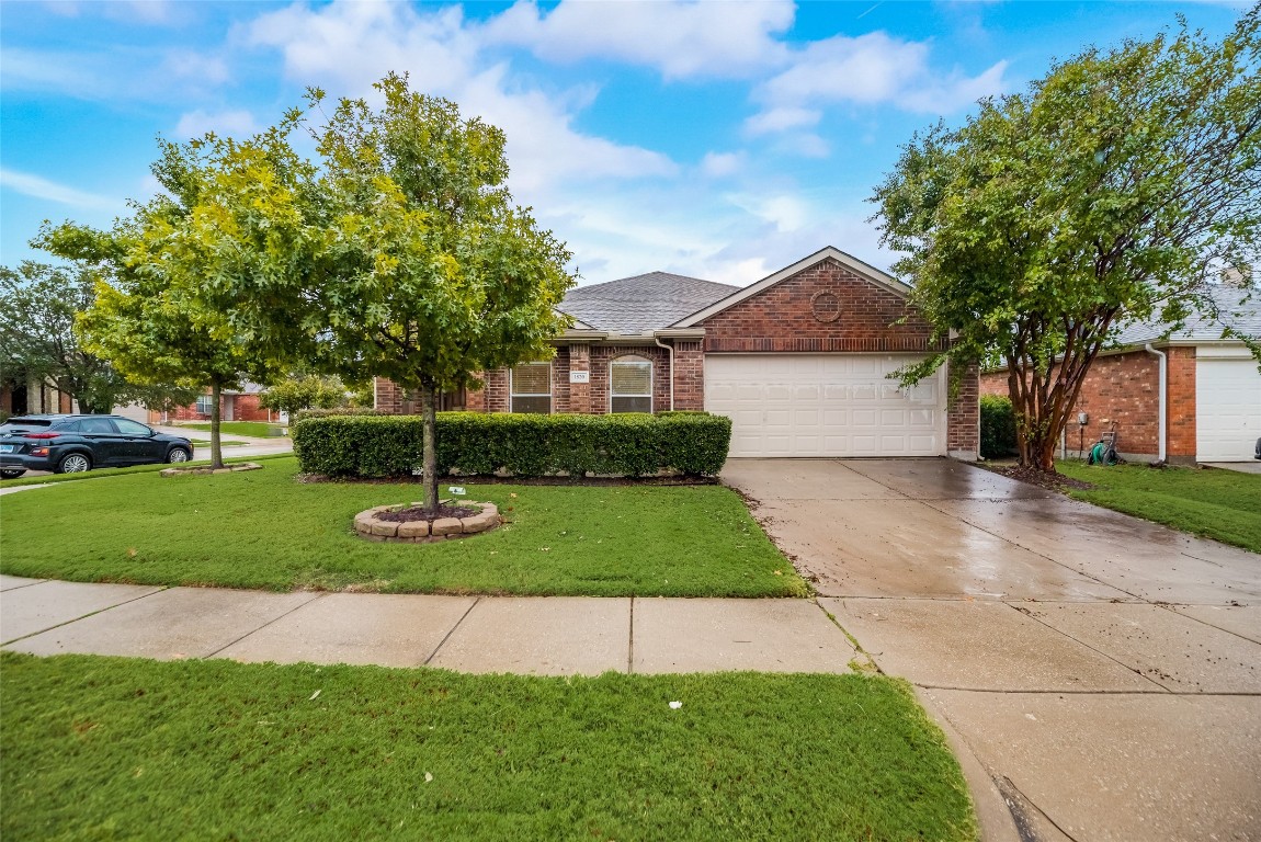 1820 Duck Cove Drive Aubrey TX 76227