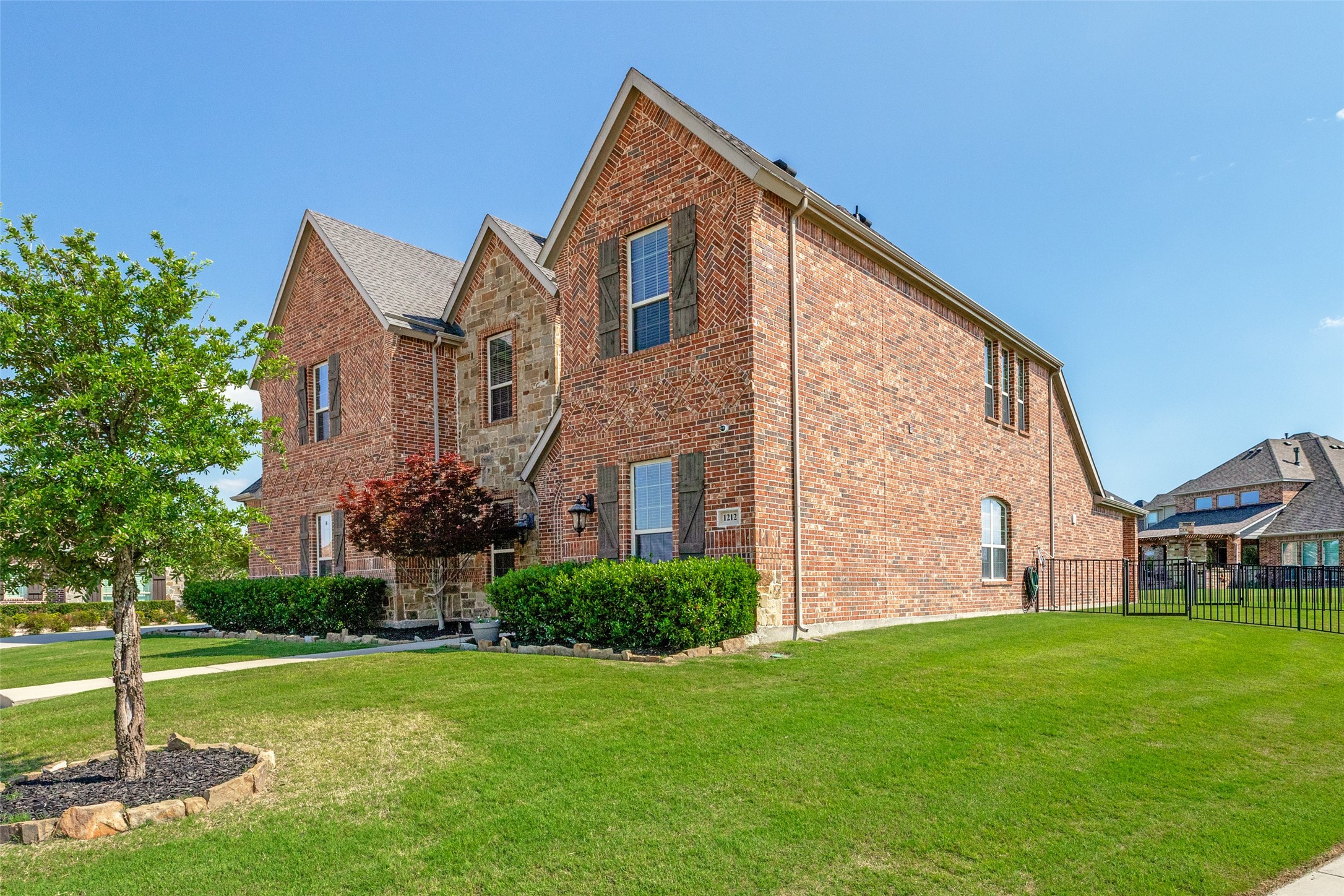 1212 Karsten Ridge Pass Gunter TX 75058