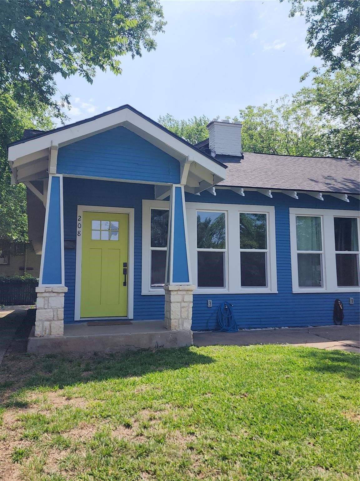 208 N Waverly Drive Dallas TX 75208