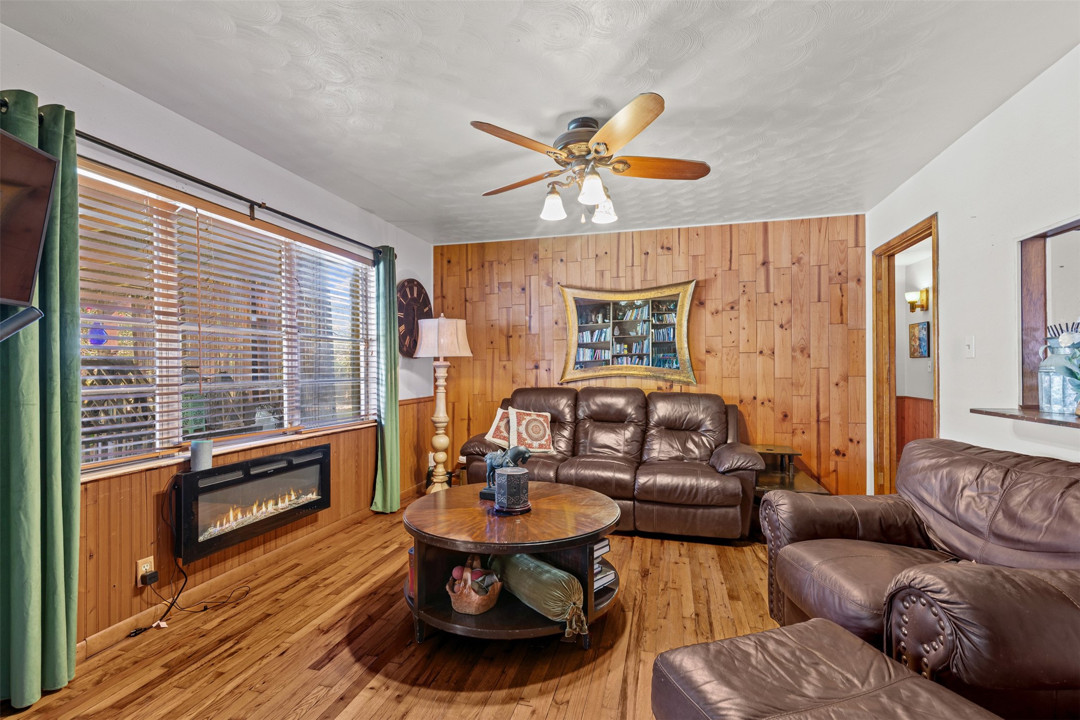 1008 Rosebud Drive Azle TX 76020