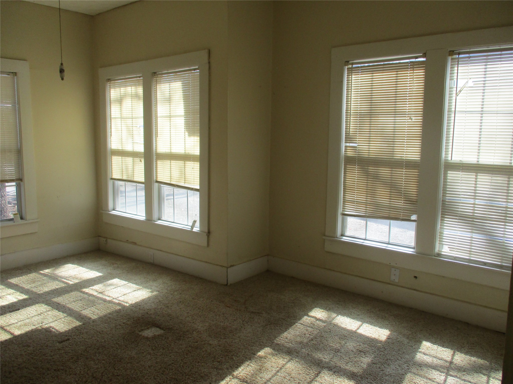 205 S Oaklawn Eastland TX 76448