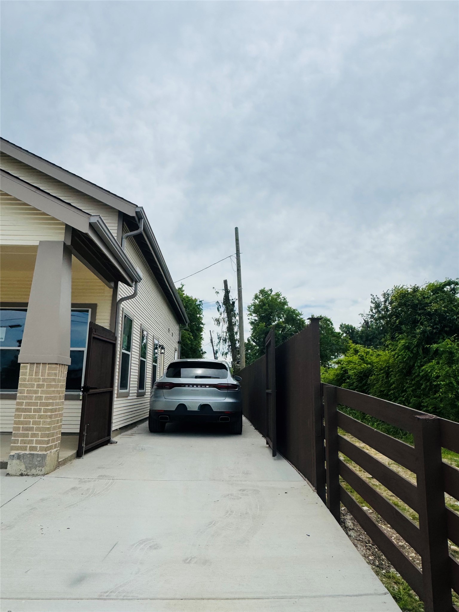 3313 Meadow Street Dallas TX 75215