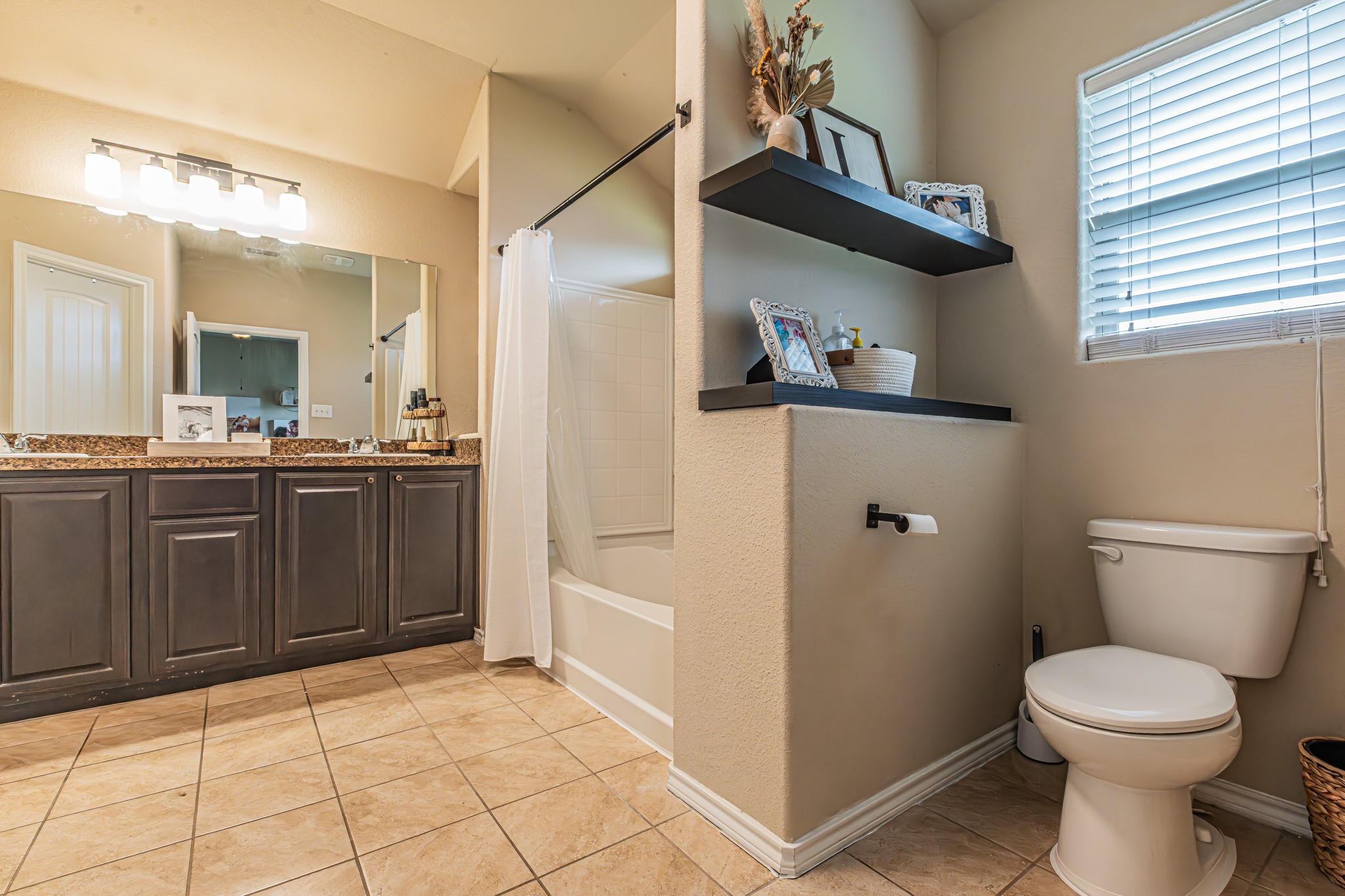 405 Calder Lane Ponder TX 76259