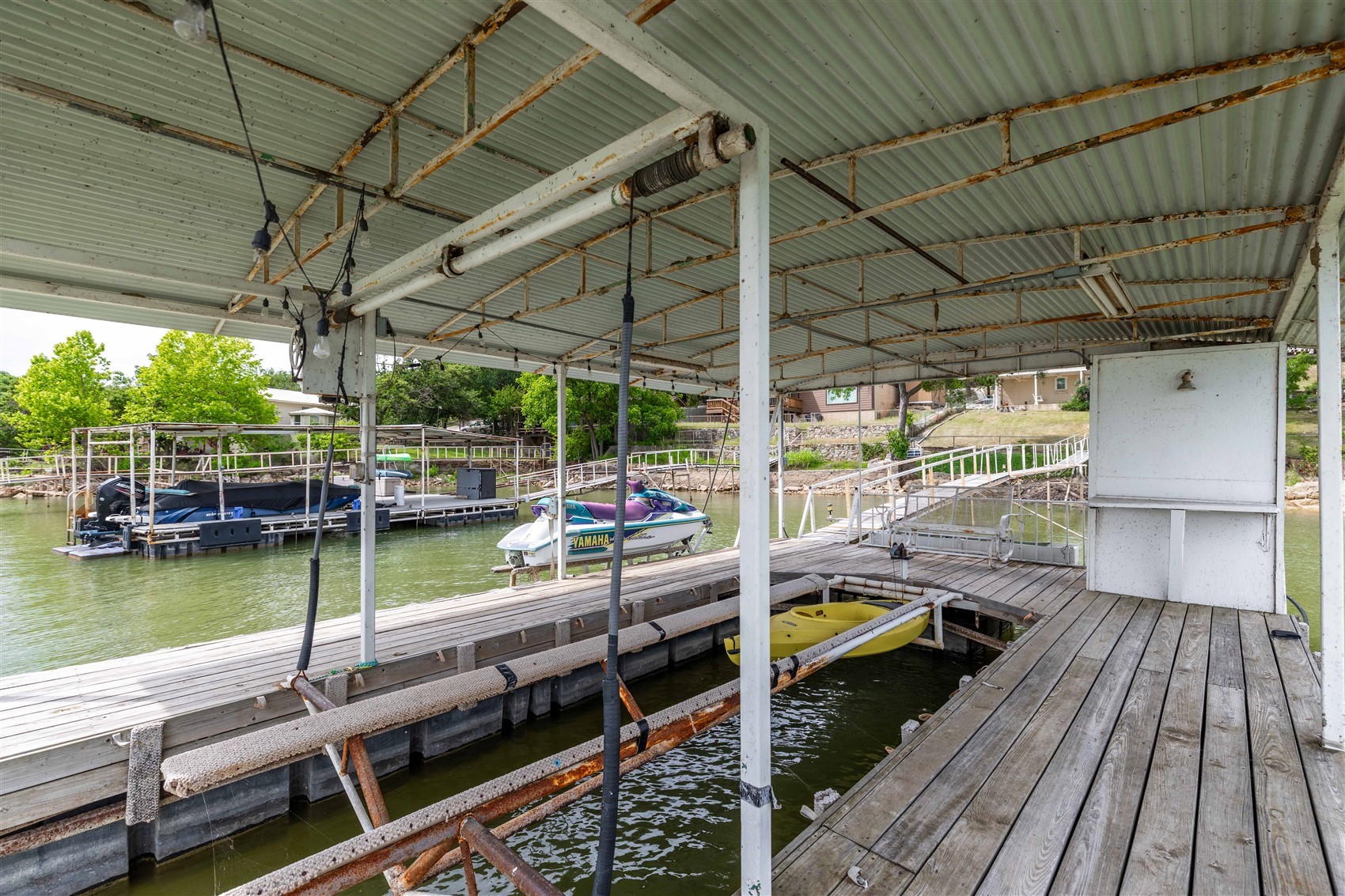420 Lakeside Drive Brownwood TX 76801
