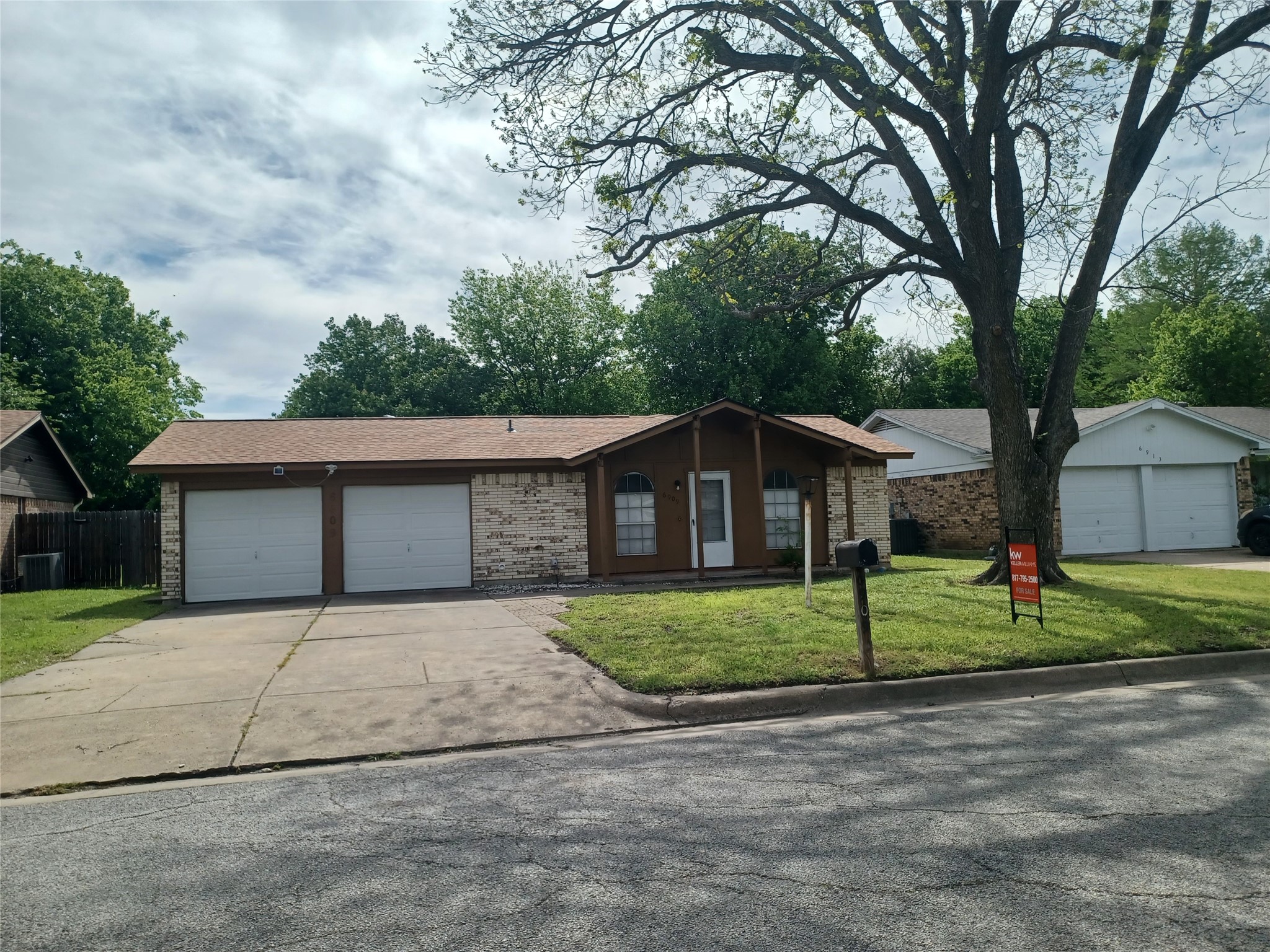6909 Maryhill Road Forest Hill TX 76140