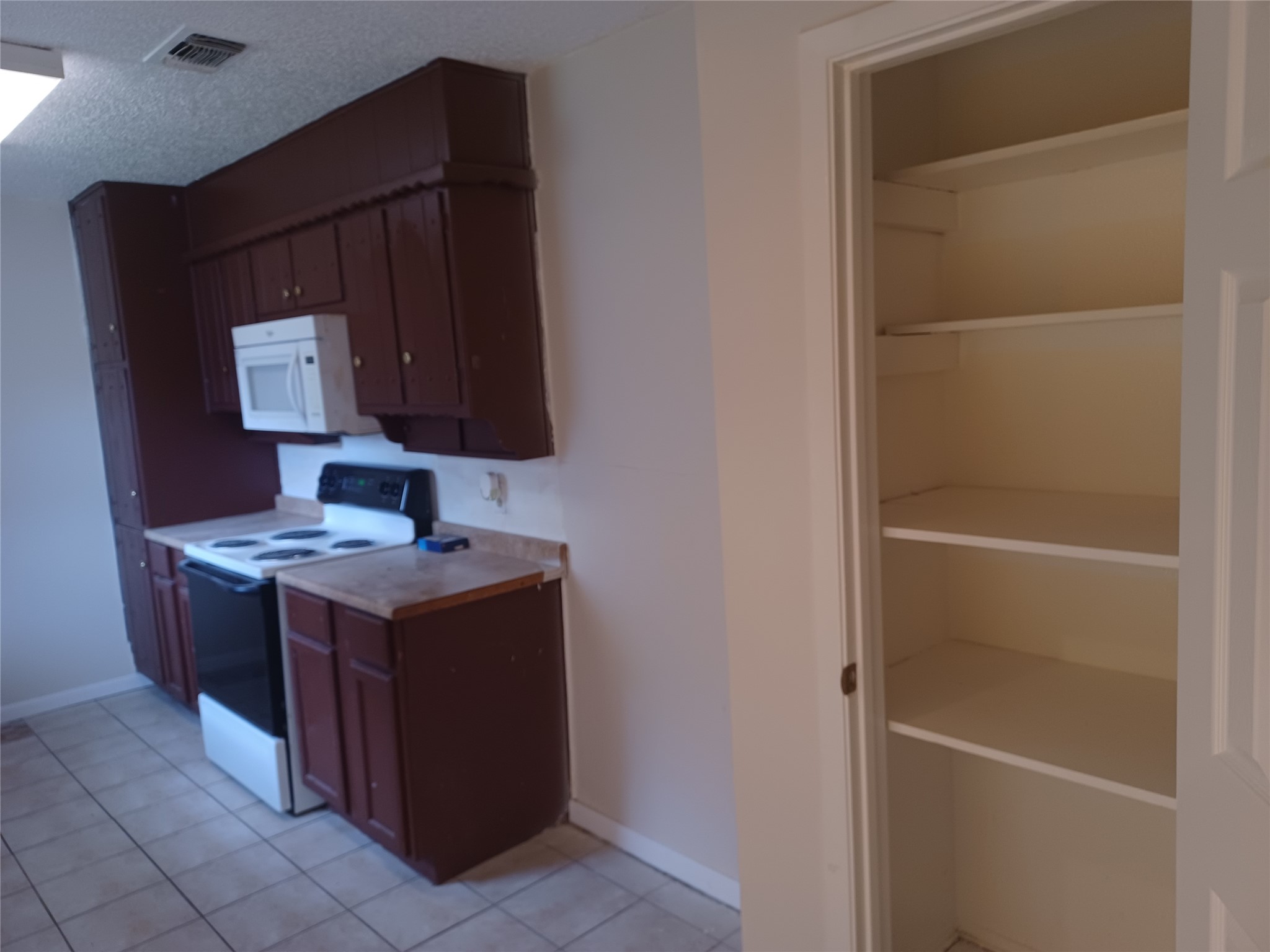 6909 Maryhill Road Forest Hill TX 76140