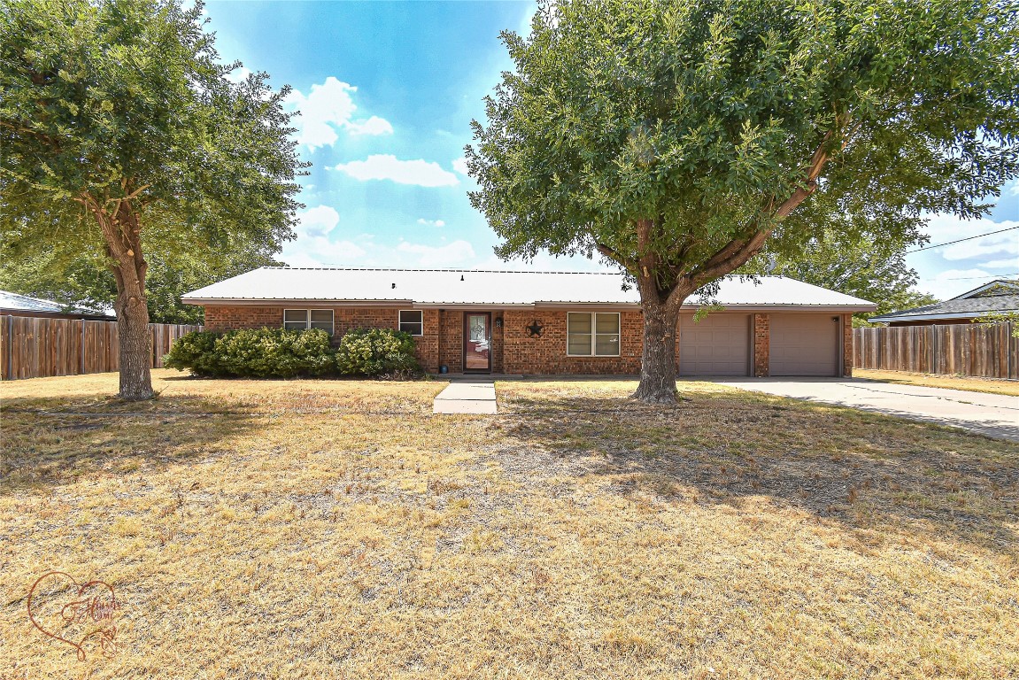 1306 Elizabeth Street Stamford TX 79553