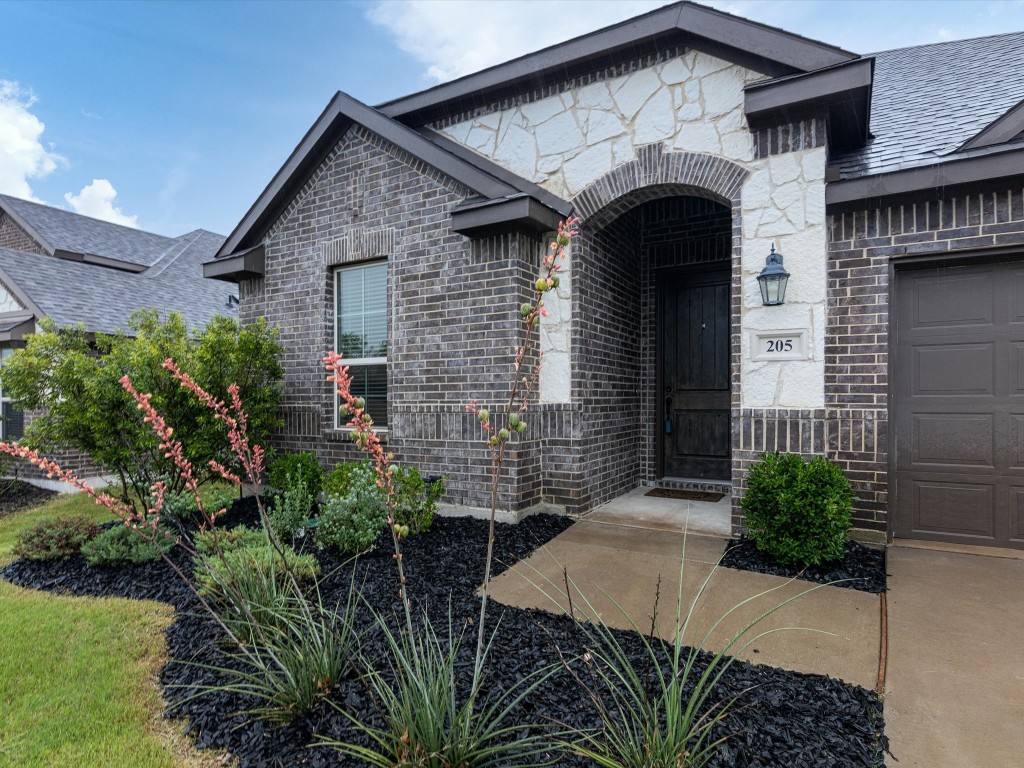 205 Old Settlers Trail Waxahachie TX 75167