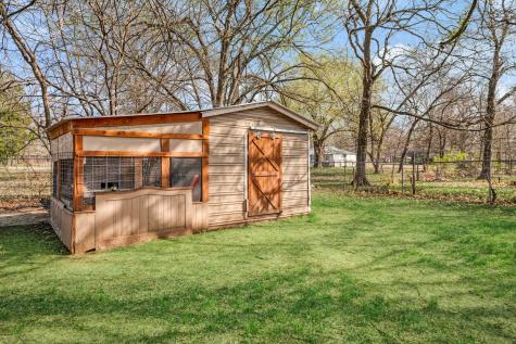 1115 SE 13th Street Paris TX 75460