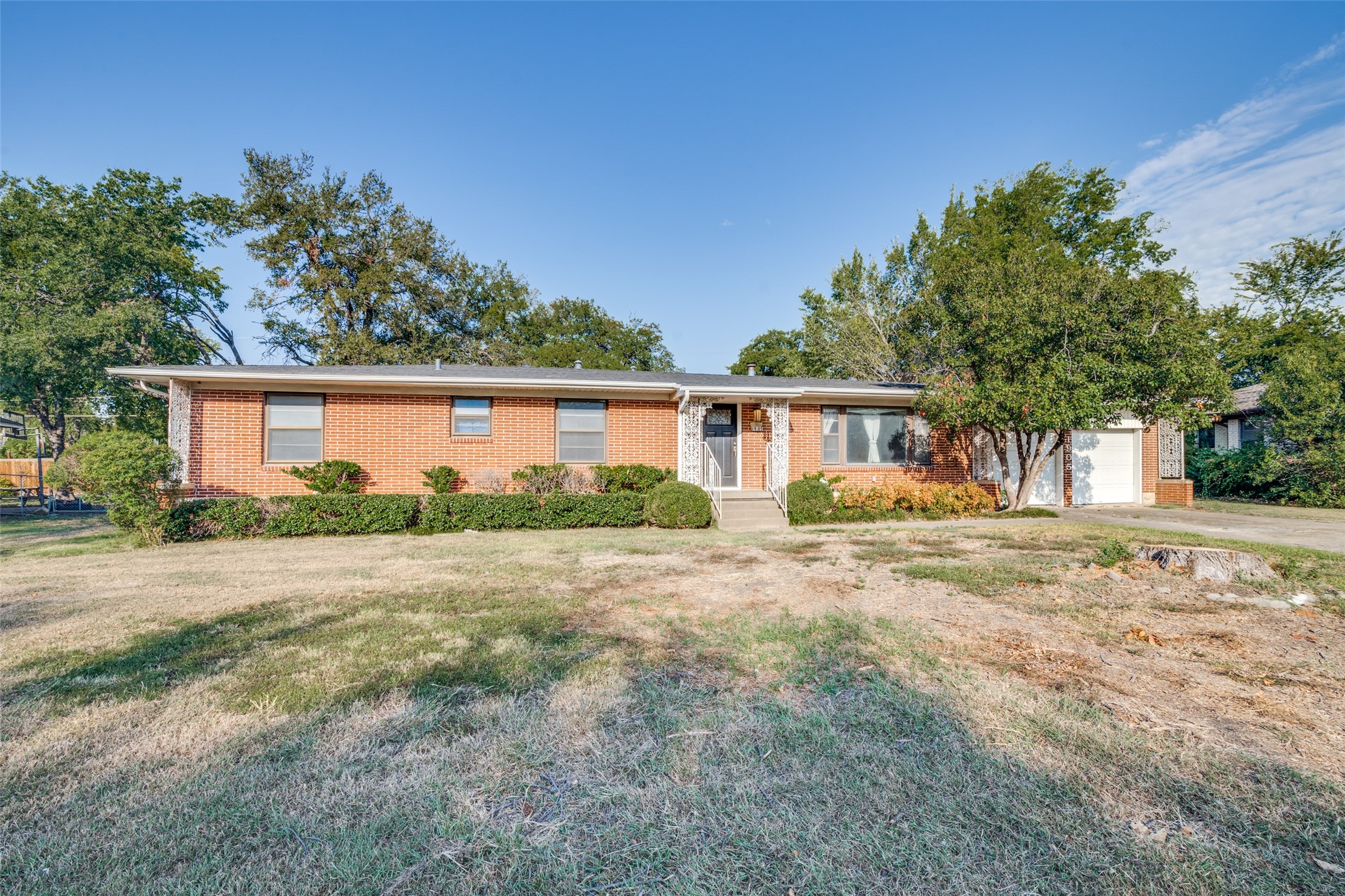 1905 Melody Lane Garland TX 75042
