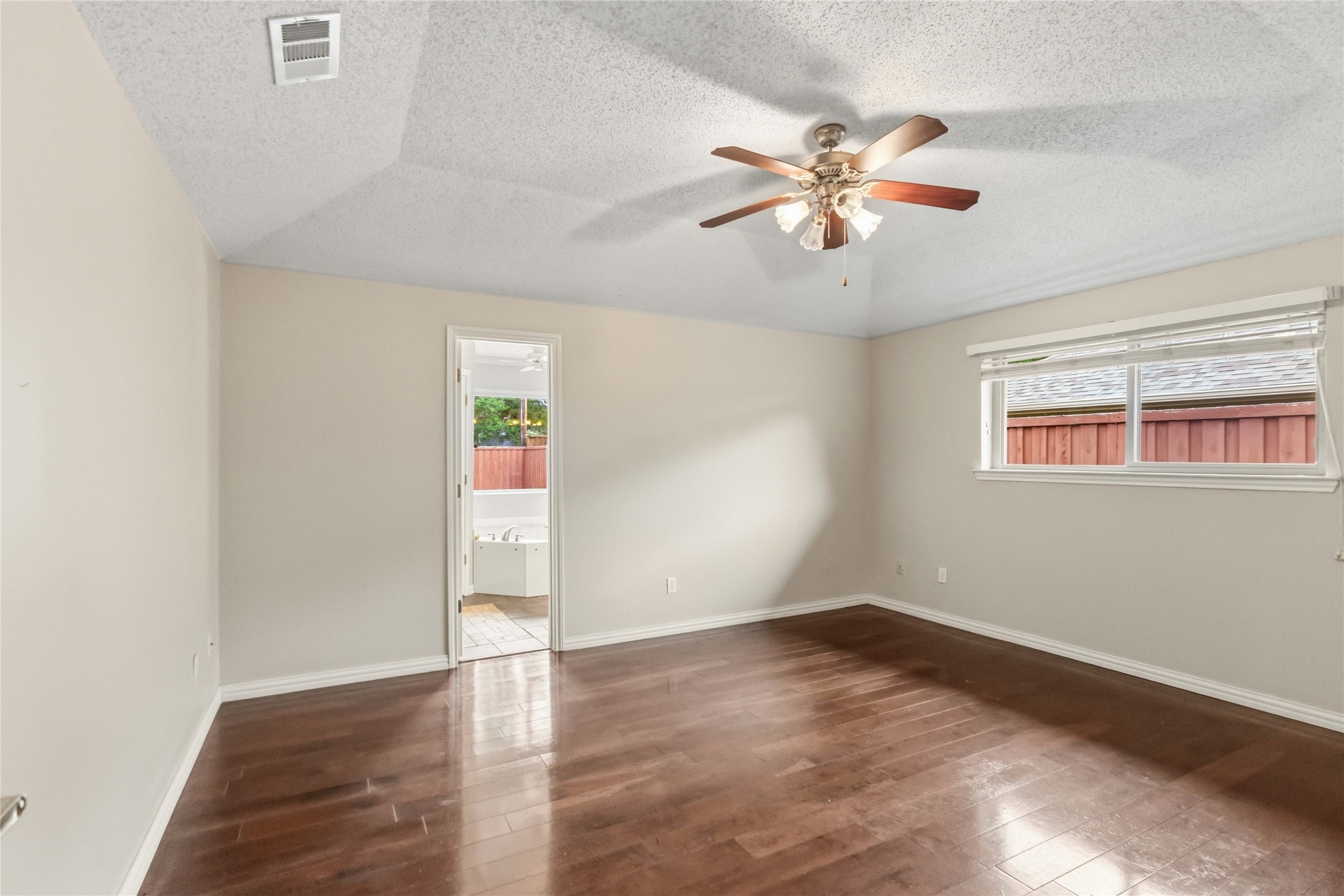 200 Sunny Crest Drive Murphy TX 75094