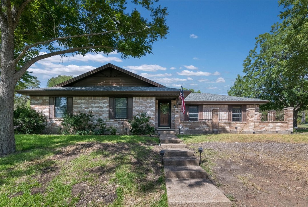 736 Clarence Drive Woodway TX 76712