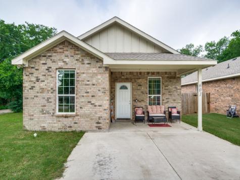 601 Erie Street Cleburne TX 76031