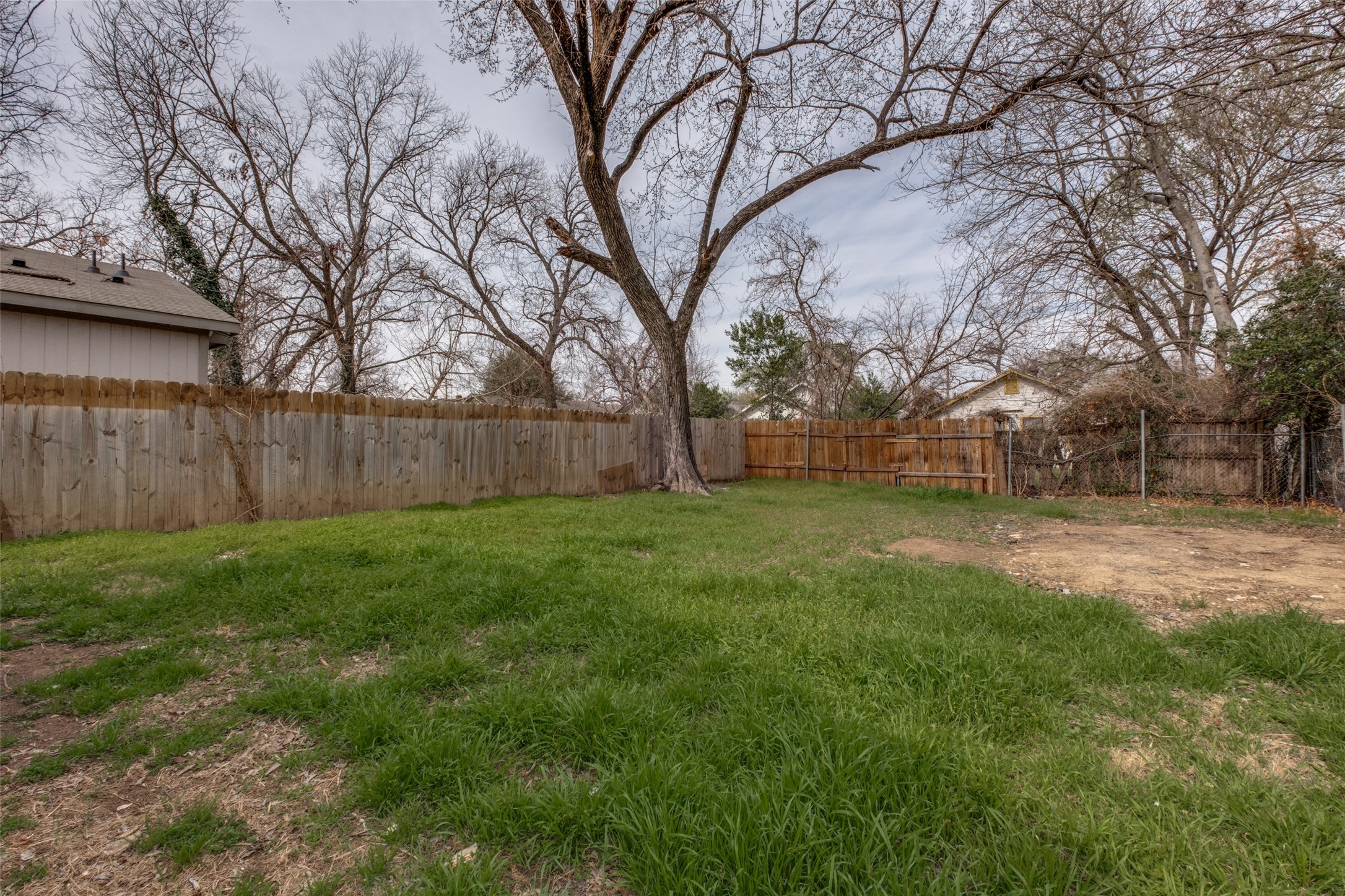 2415 Dathe Street Dallas TX 75215