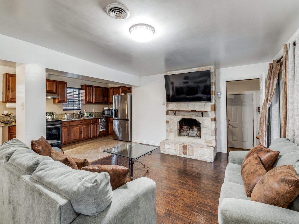111 W Kenwood Drive Garland TX 75041