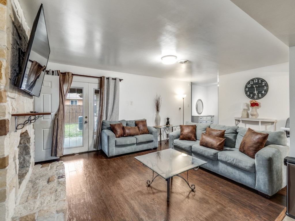 111 W Kenwood Drive Garland TX 75041