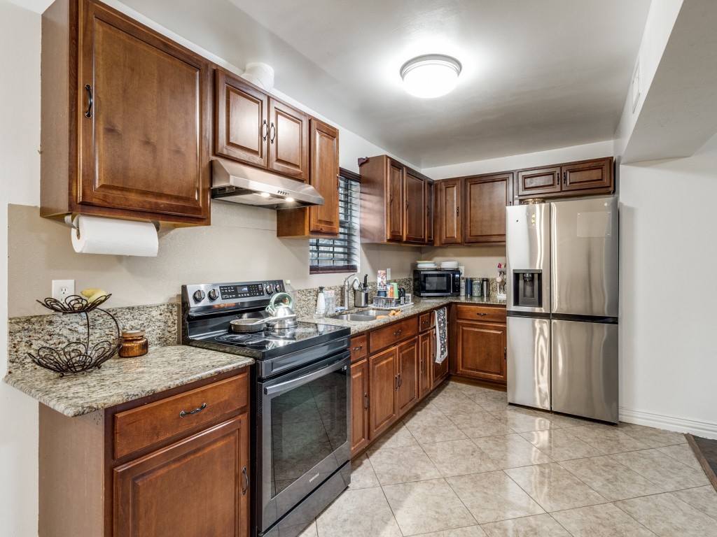 111 W Kenwood Drive Garland TX 75041