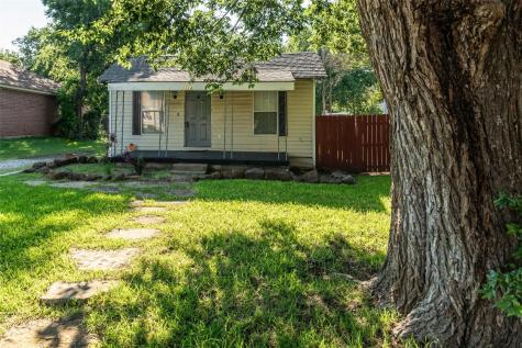 1214 Cambridge Street River Oaks TX 76114